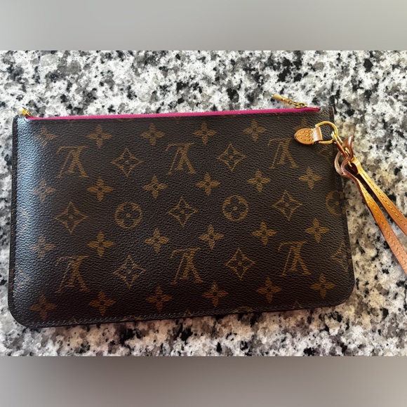 Louis Vuitton Neverfull MM Pouch only - Picture 1 of 5